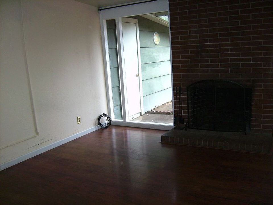 2nd image of 949 Sharian St