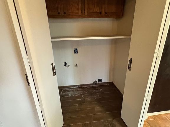 5th image of 1107 Wimbledon Dr