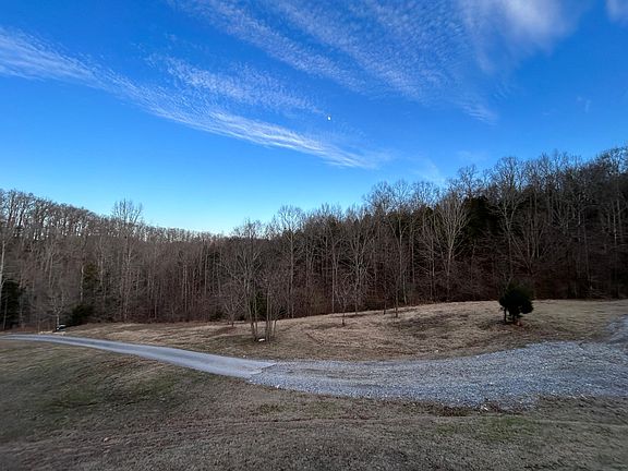 Driveway to property