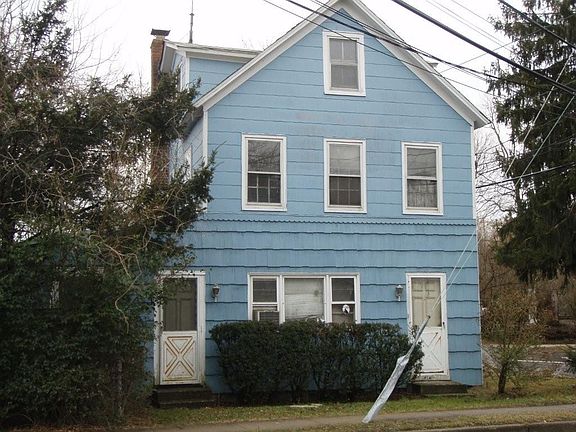 2nd image of 40 Baylis Ave