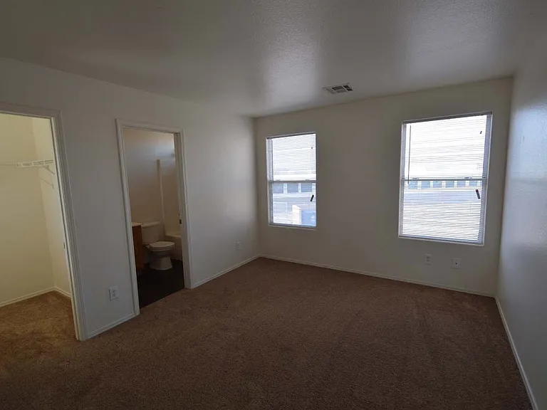 6670 Tulip Falls Dr — Photo 34