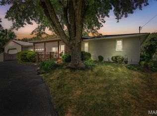 4725 W Rock Creek Rd, High Ridge, MO 63049
