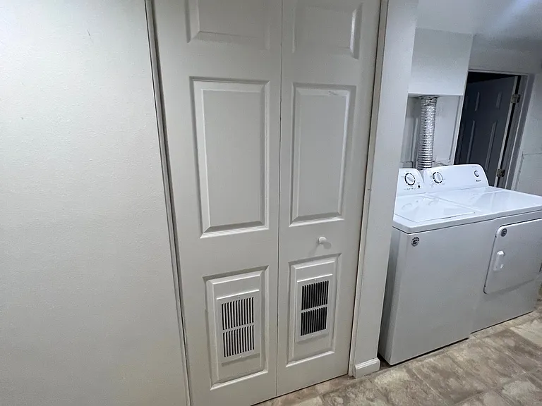 216 Alderson Ave — Photo 18