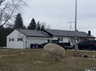 26 Wood Rd, Marlette, MI 48453