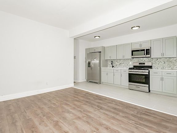 5th image of 1129 Boynton Ave APT 2F
