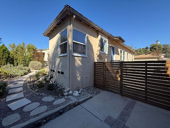 2nd image of 2219 Waltonia Dr