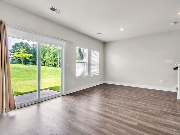 3rd image of 616 Millwright Way