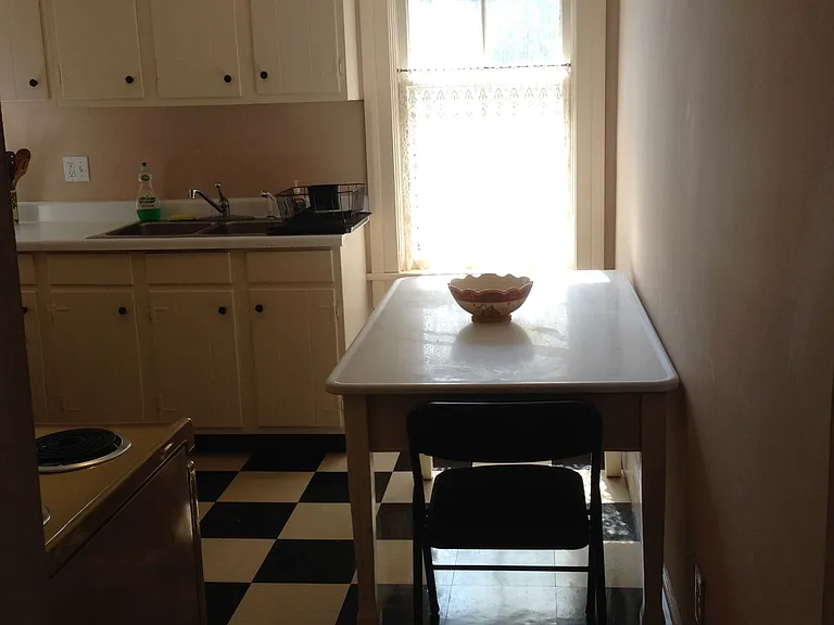 446 N Aurora St #1 — Photo 6