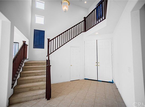 4th image of 2884 S Sultana Ave