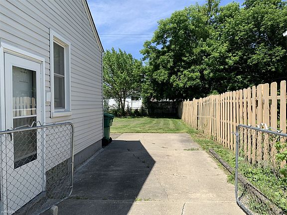 Maiden & Beechwood -080
