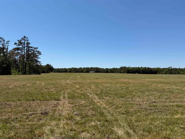 7 Bethlehem Rd, Adamsville, TN 38310