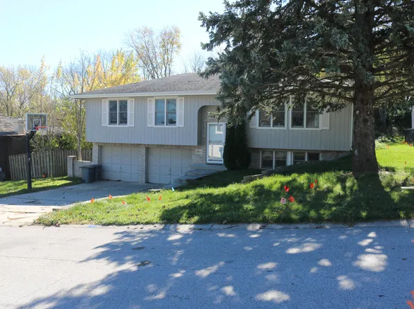 101 Rosebud Ln, Council Bluffs, IA 51503