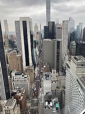 5th image of 146 W 57th St APT 61A