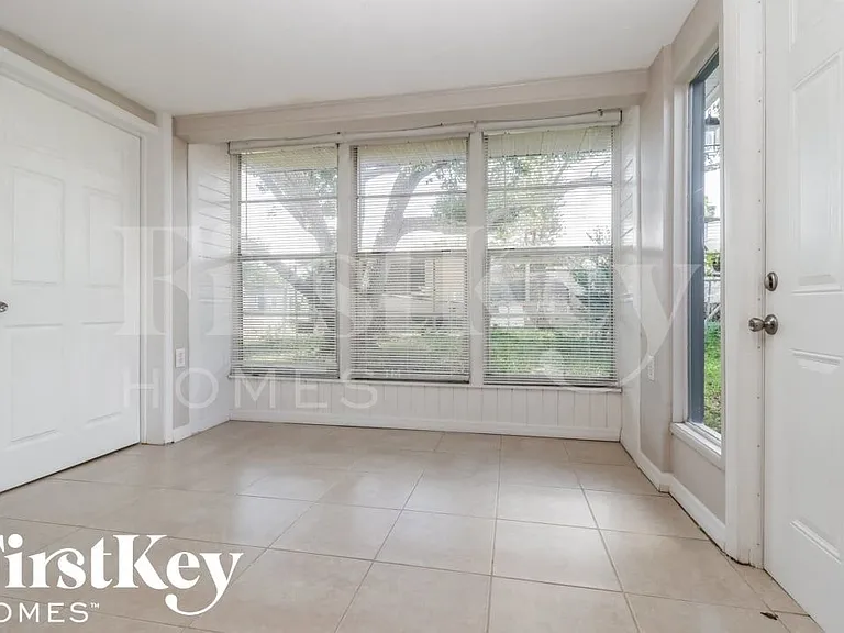7701 Birchwood Dr — Photo 9