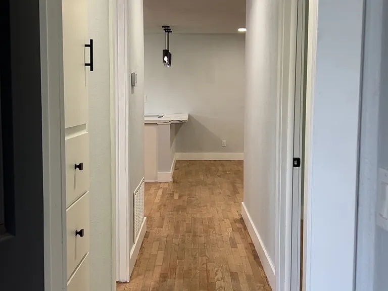 1614 Steele St — Photo 10