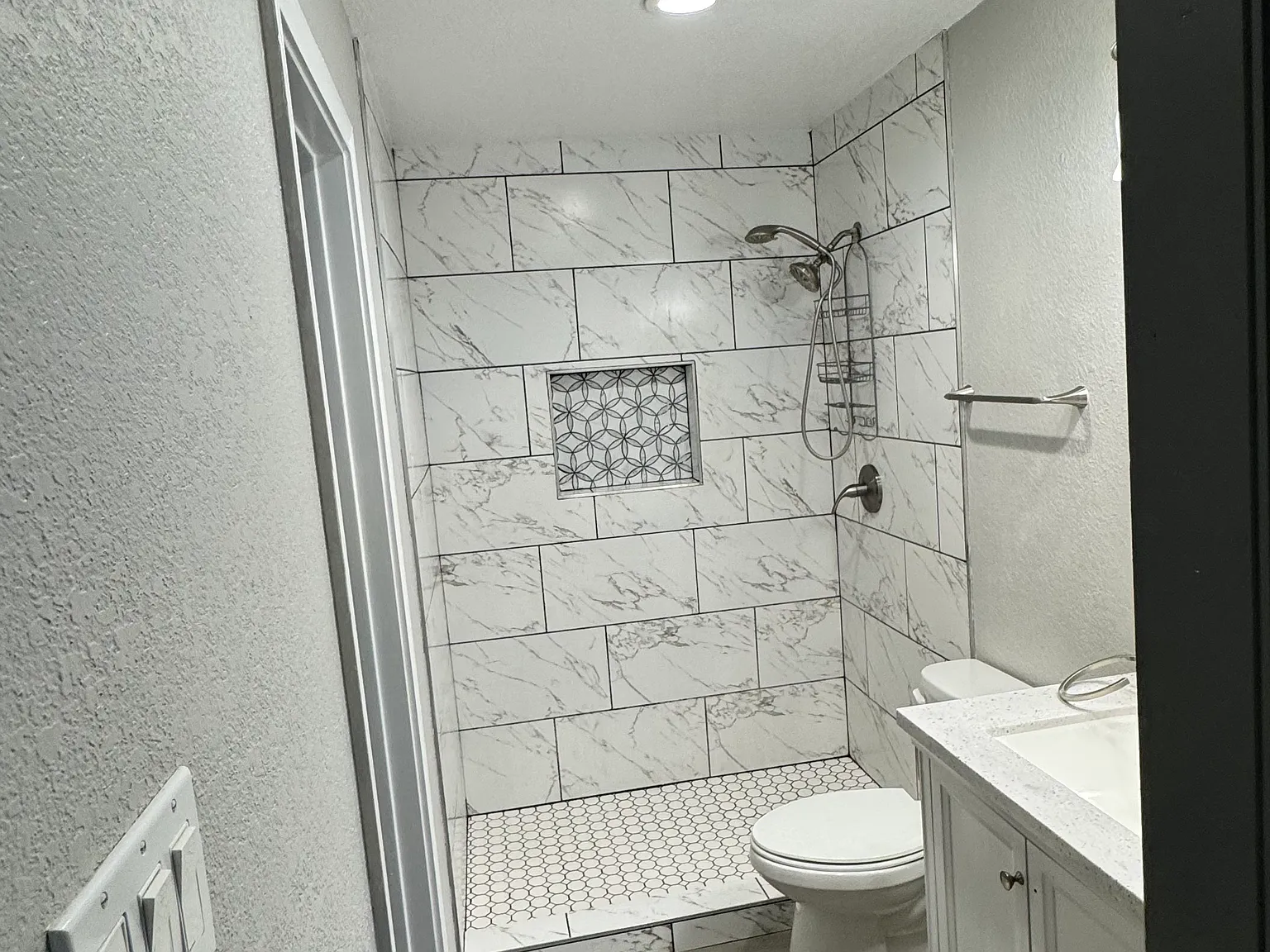 3 bed, 2.5 bath, 1700 sqft, $1,700 — Photo 4