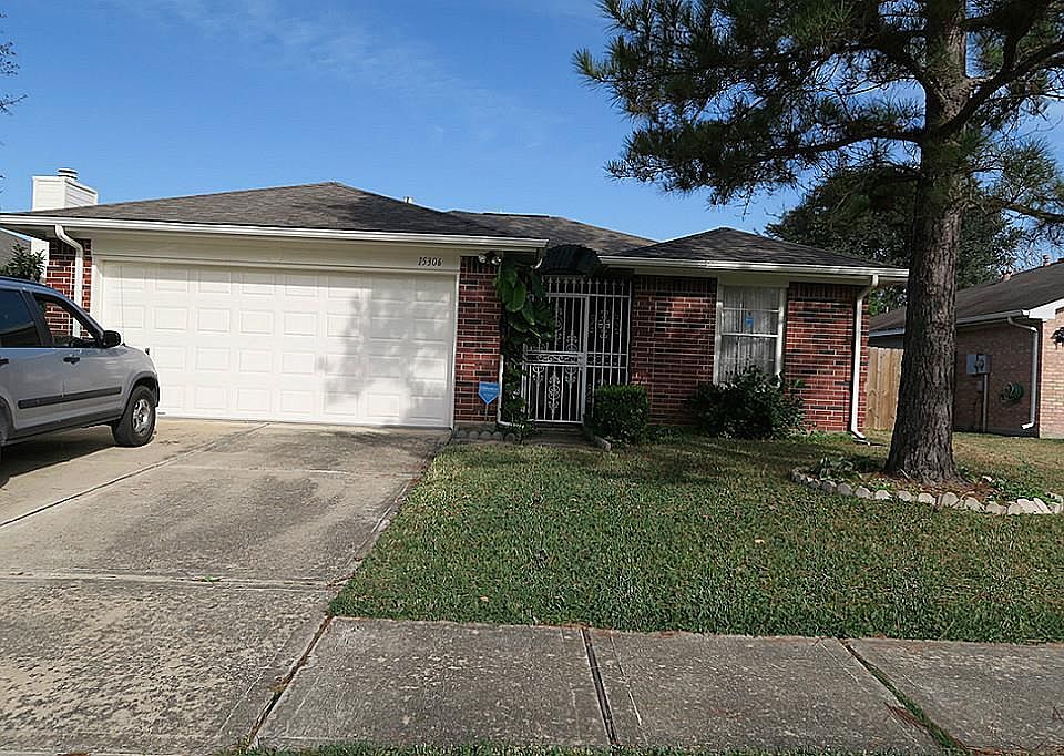 1st image of 15306 Town Green Dr