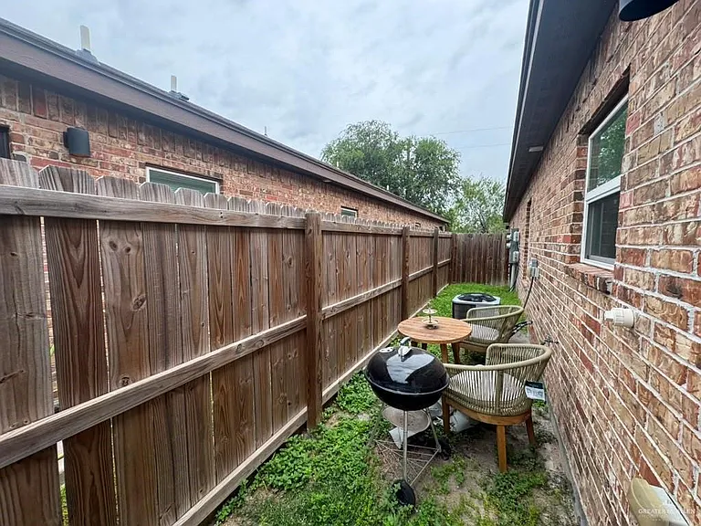 3609 Valeria St #3 — Photo 10