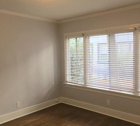 4th image of 501 N Kenmore Ave