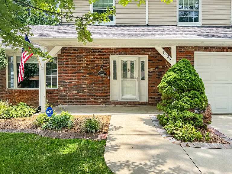 1026 Woodleaf Dr — Photo 6