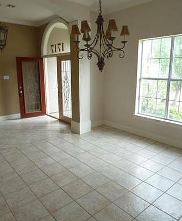 2nd image of 1717 Lake Maurepas Dr