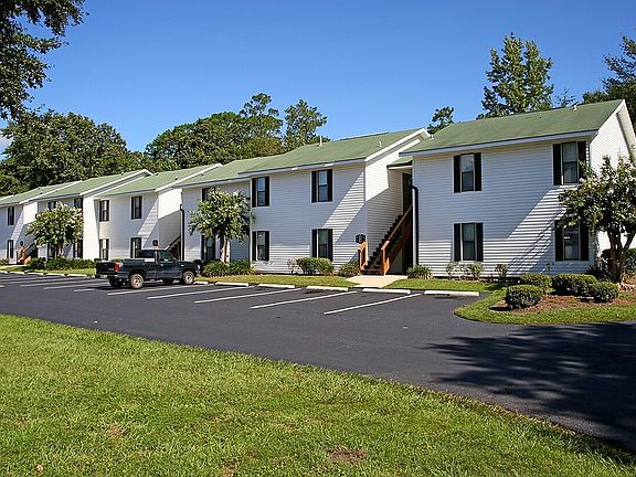 amelia-apartments-valdosta-ga-building-photo (2)