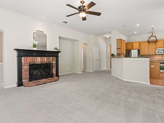 3rd image of 2512 Stone Meadows Dr