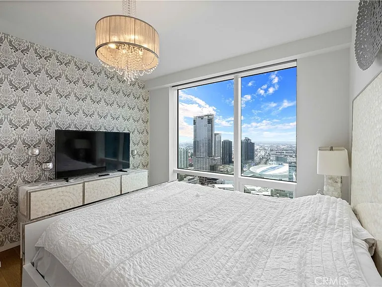 877 Francisco St #4111 — Photo 11