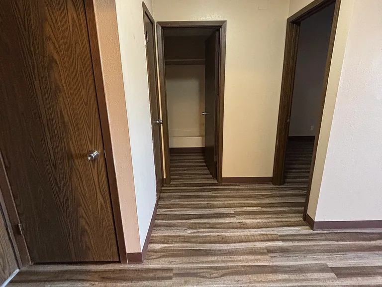 100 Oak St #21 — Photo 4