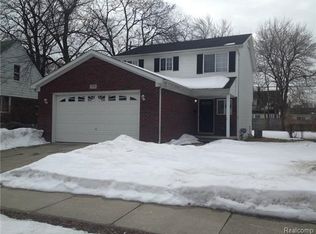 574 E George Ave, Hazel Park, MI