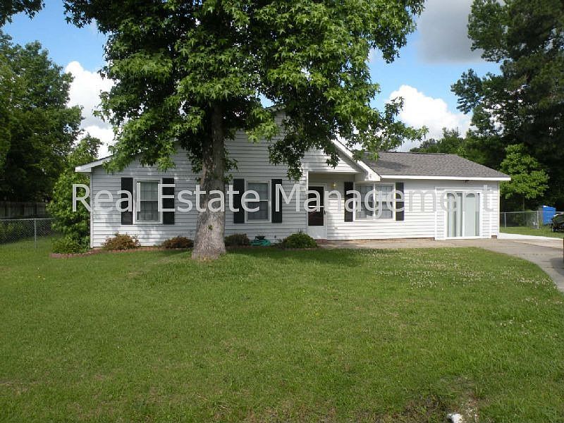 1st image of 311 Deacon Ct