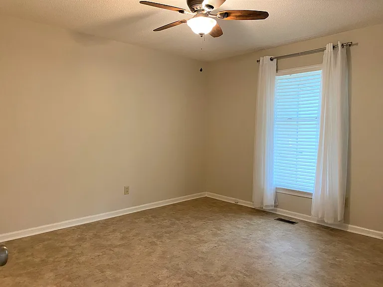 20 White Dogwood Rd #F — Photo 10