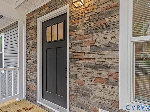 3rd image of 6584 Blenheim Rd