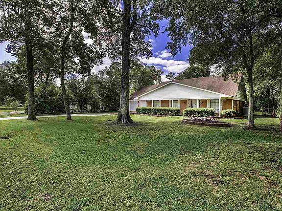3rd image of 7630 Forest Park Dr