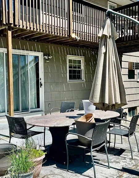 14 Chopin Dr — Photo 2