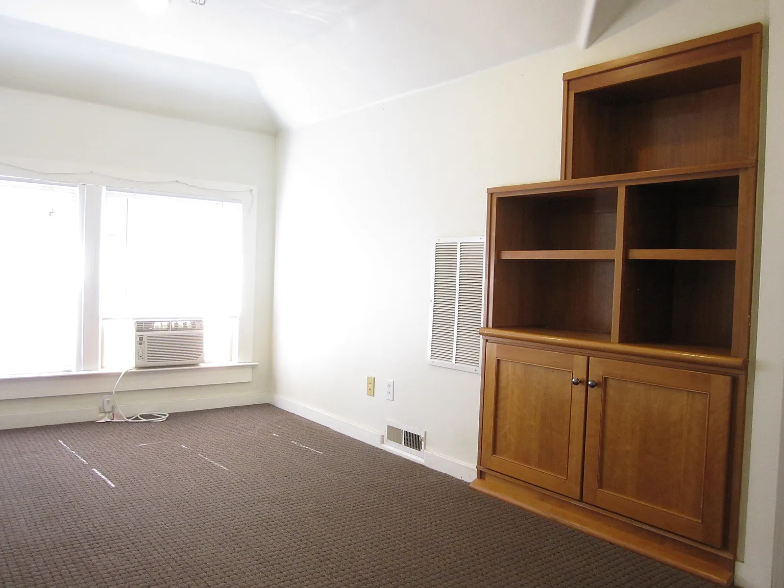 1 bed, 550 sqft, $1,400 — Photo 3