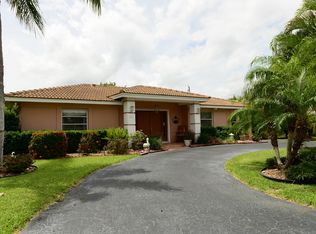 1161 Beach Rd, Riviera Beach, FL 33404