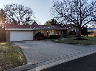 4711 Stonegate Pl, Rockford, IL 61108