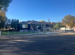 404 E 8th St SW, Medicine Hat, AB T1A4M2