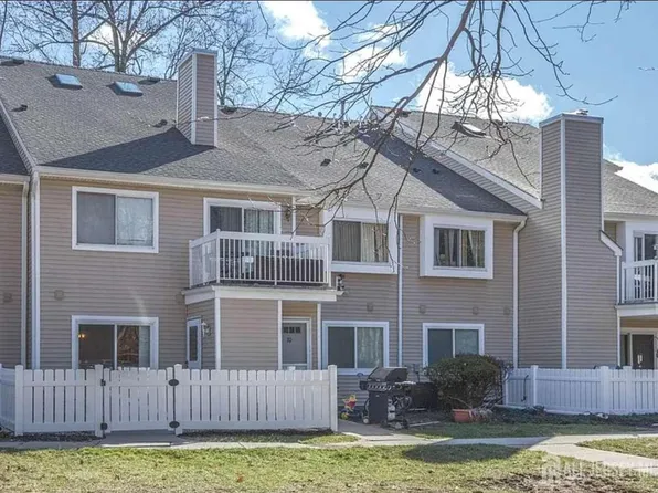 29 Wynwood Dr, Monmouth Junction, NJ 08852