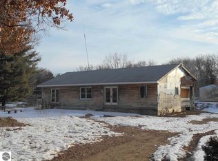2703 E Cranberry Lake Rd, Harrison, MI 48625