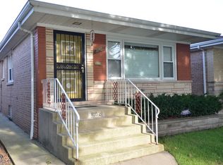 10521 S Green St, Burbank, IL 60643