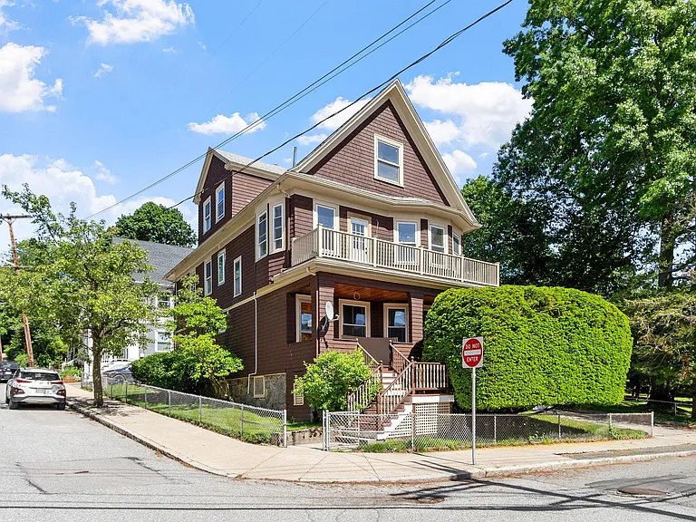 61 Warren St #2 — Photo 46