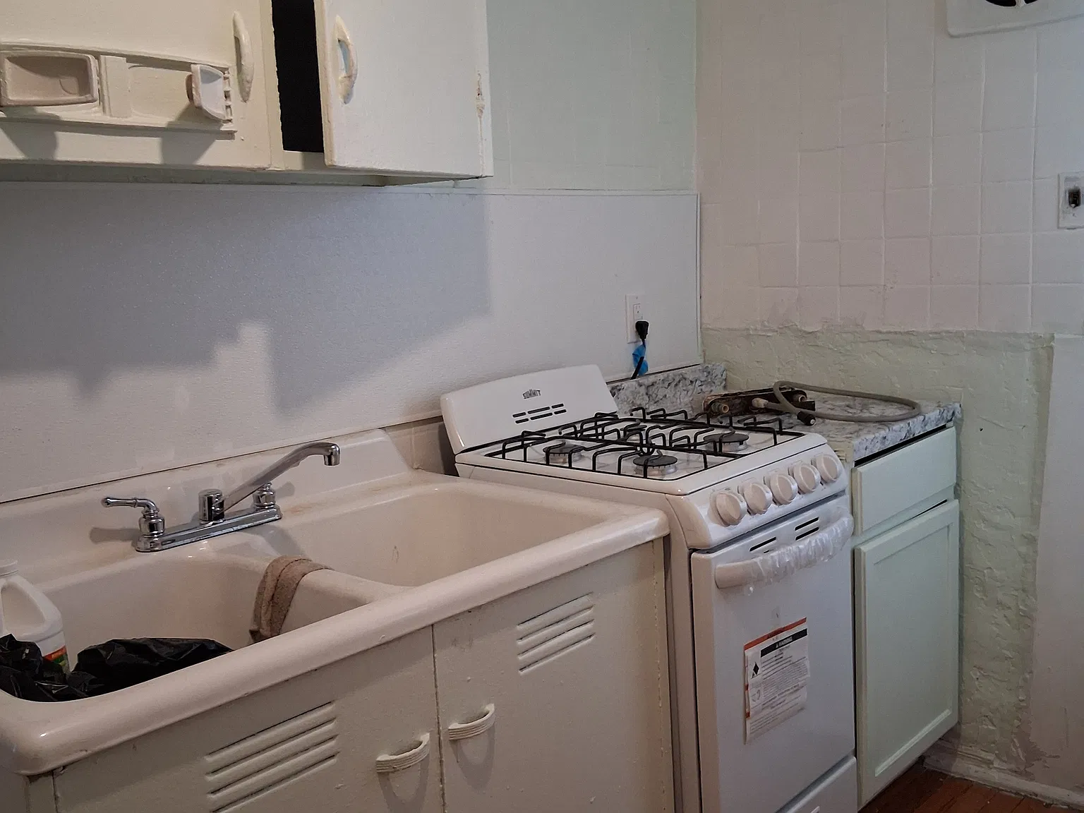 3524 Kensington Ave — Photo 2