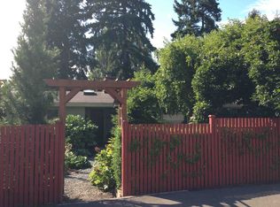 10015 46th Ave NE, Seattle, WA 98125