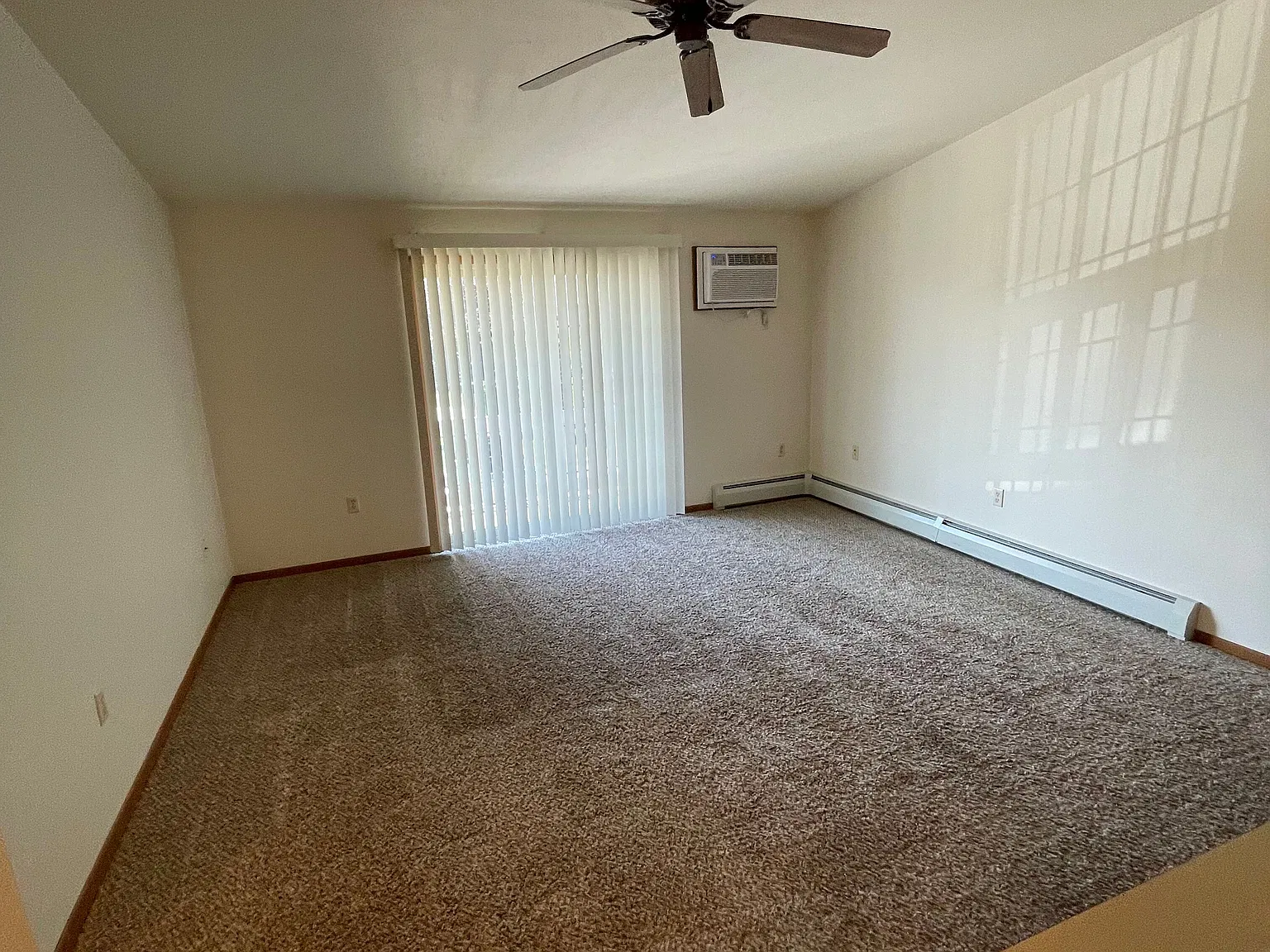 Rockingham Estates — Photo 4