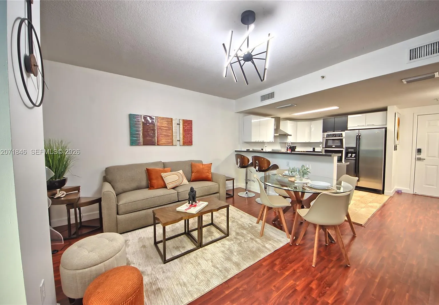 The Sail Condo — Photo 3