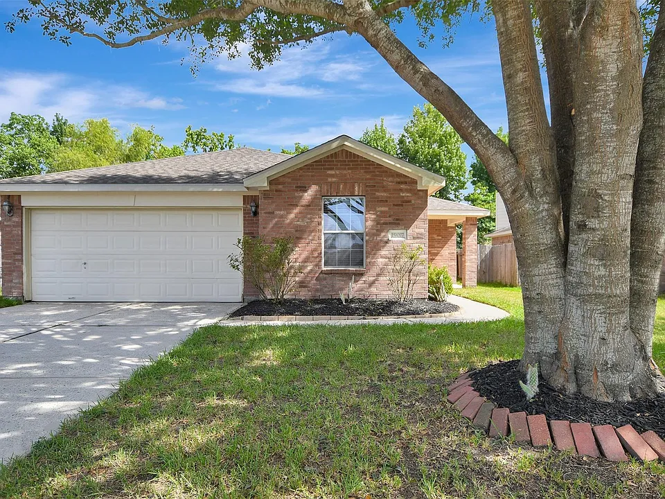19017 Hammer Ln