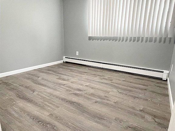 4th image of 102 B St #4