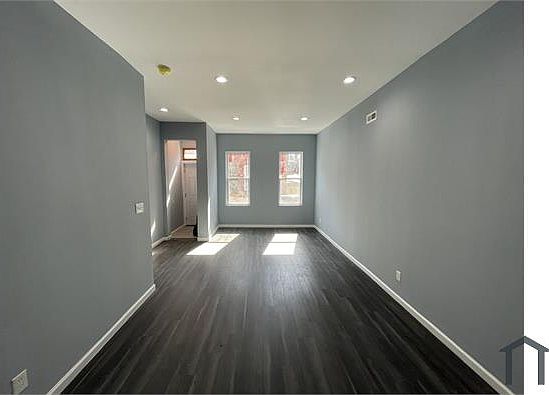 2nd image of 2428 N Myrtlewood St